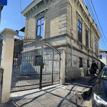 Casa Continentelor Hotel Къмпулунг Екстериор снимка