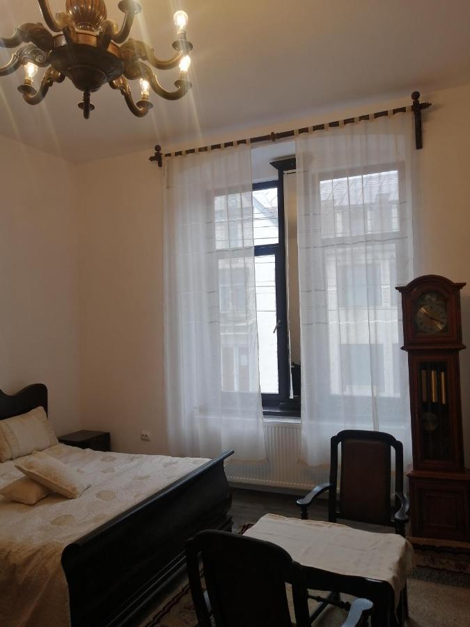 Casa Continentelor Hotel Къмпулунг Екстериор снимка