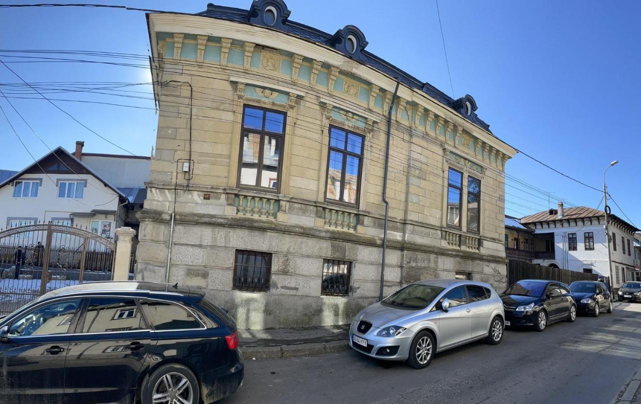 Casa Continentelor Hotel Къмпулунг Екстериор снимка
