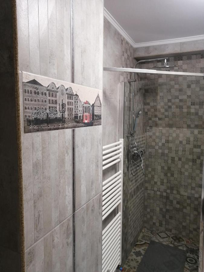 Casa Continentelor Hotel Къмпулунг Екстериор снимка