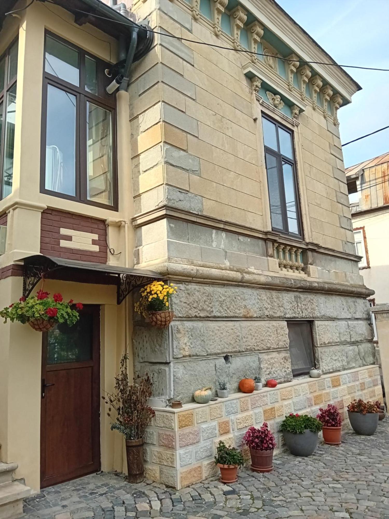Casa Continentelor Hotel Къмпулунг Екстериор снимка